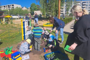 Dānijas pedagogi viesojās Daugavpils 27PII 79